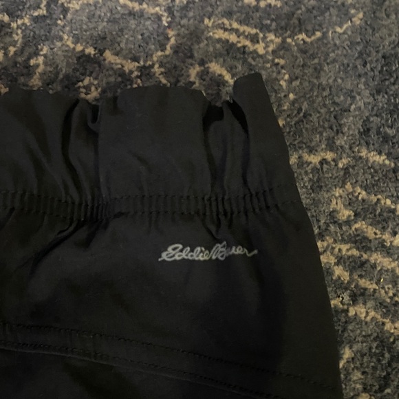Eddie Bauer Ranier pull on water resistant joggers . - Picture 6 of 7